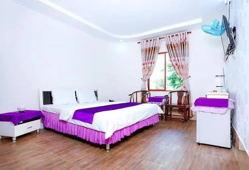 بنگله خانوادگی, Ngọc Hưng