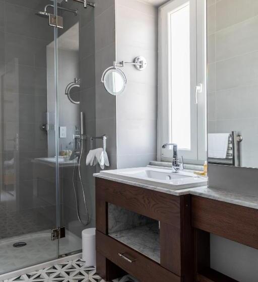 اتاق لوکس, Myn In Rabat