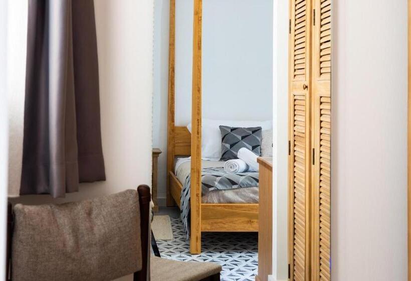 اتاق لوکس, Myn In Rabat