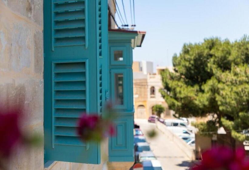 اتاق لوکس, Myn In Rabat