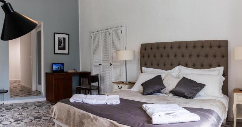 اتاق لوکس, Myn In Rabat