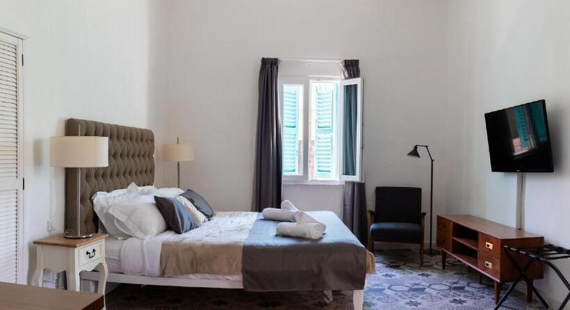 اتاق لوکس, Myn In Rabat