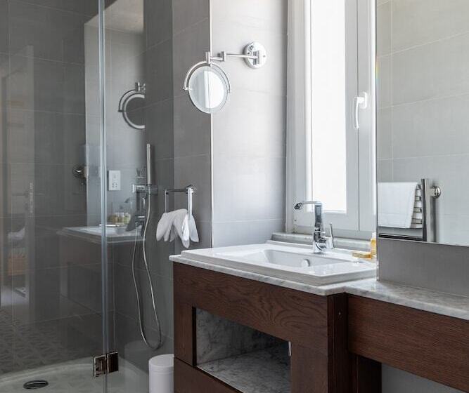 اتاق لوکس, Myn In Rabat