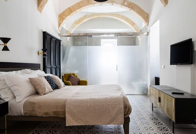 اتاق لوکس, Myn In Rabat