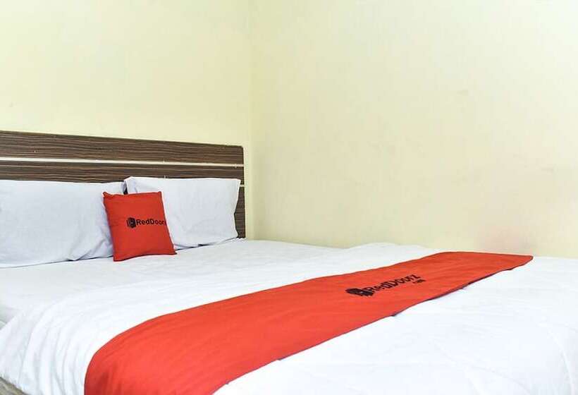 Номер Стандарт, Reddoorz Syariah Near Pantai Losari 3