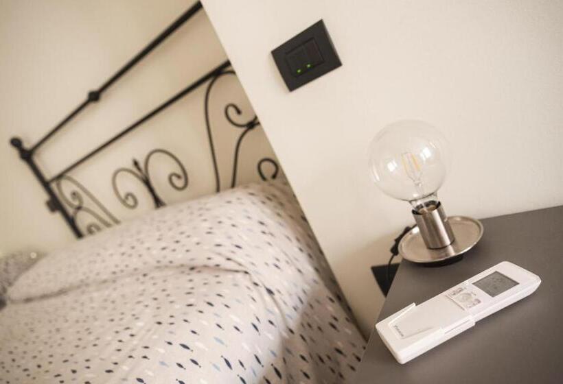 اتاق استاندارد چهار تخته, Affittacamere Sciacchetra