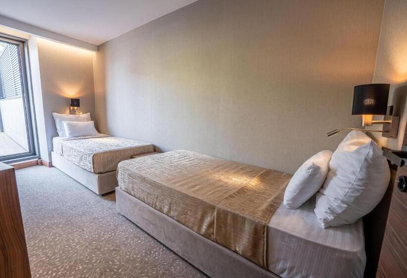 آپارتمان 1 خوابه, Tonanti