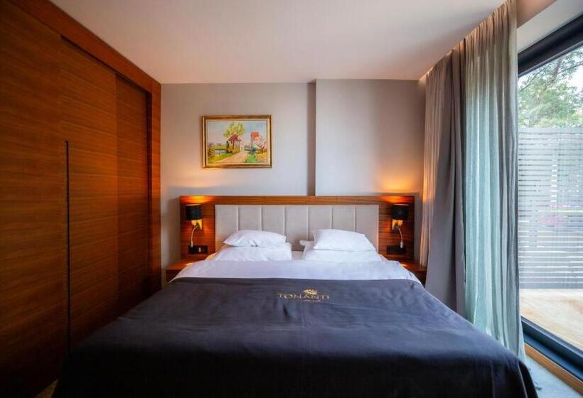 اتاق استاندارد با بالکن, Tonanti