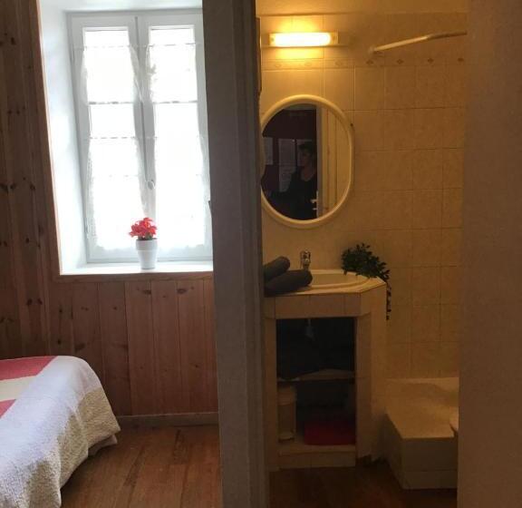 四人标准间, Les Gentianes