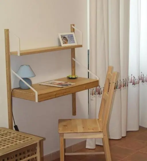 اتاق لوکس با چشم‌انداز دریا, Beteyà Hostel Don Bosco