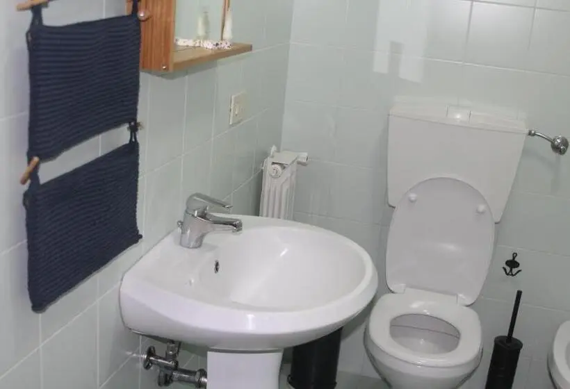 اتاق اکونومی, Beteyà Hostel Don Bosco