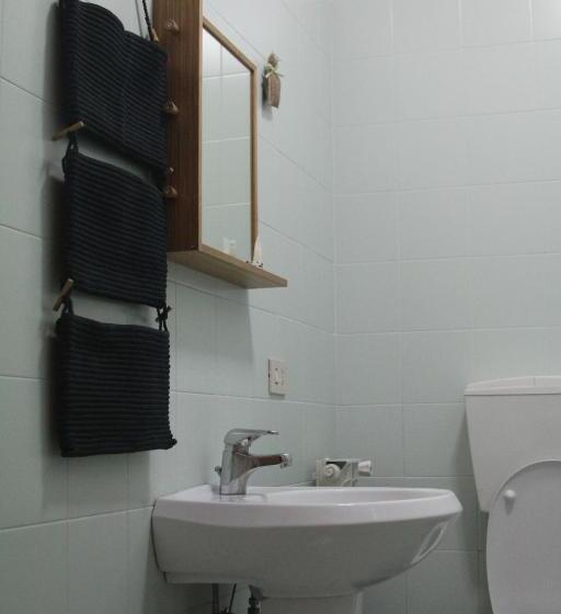 اتاق اکونومی, Beteyà Hostel Don Bosco