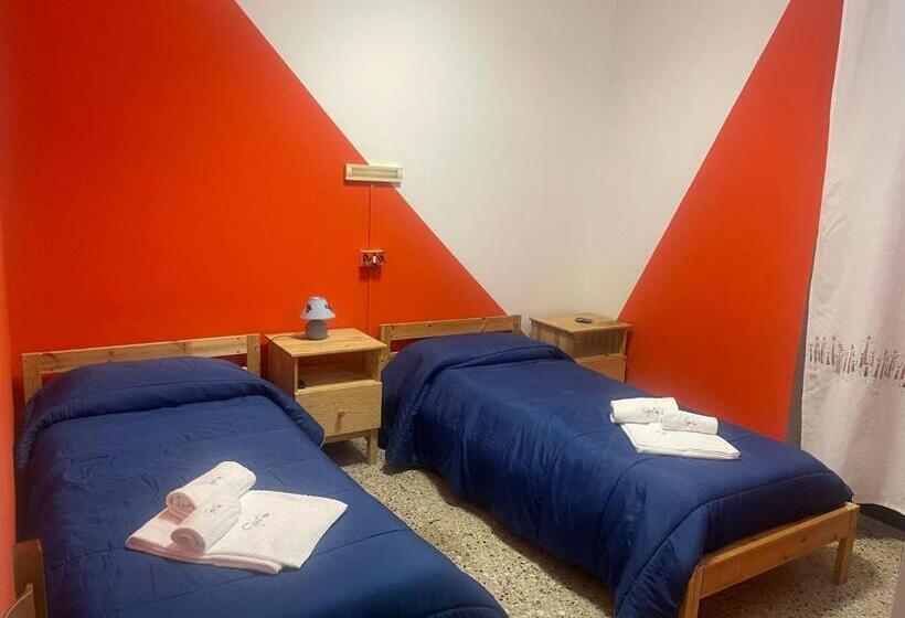 اتاق استاندارد چهار تخته, Beteyà Hostel Don Bosco