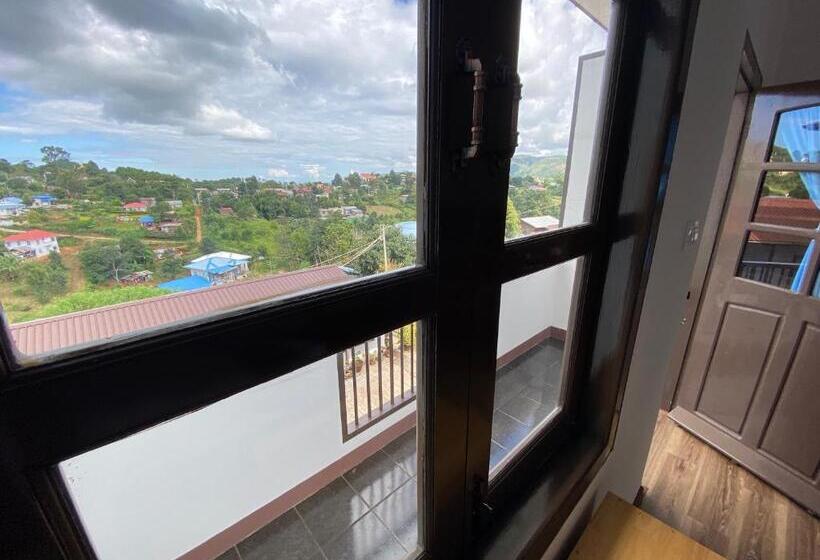 اتاق لوکس با بالکن, Hinode Hotel ဟိနောဒေ့ဟိုတယ်