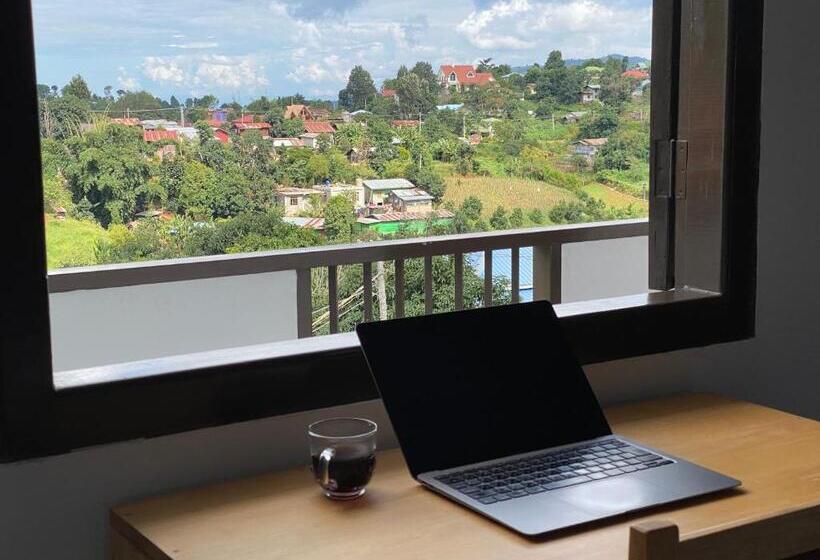 اتاق لوکس با بالکن, Hinode Hotel ဟိနောဒေ့ဟိုတယ်