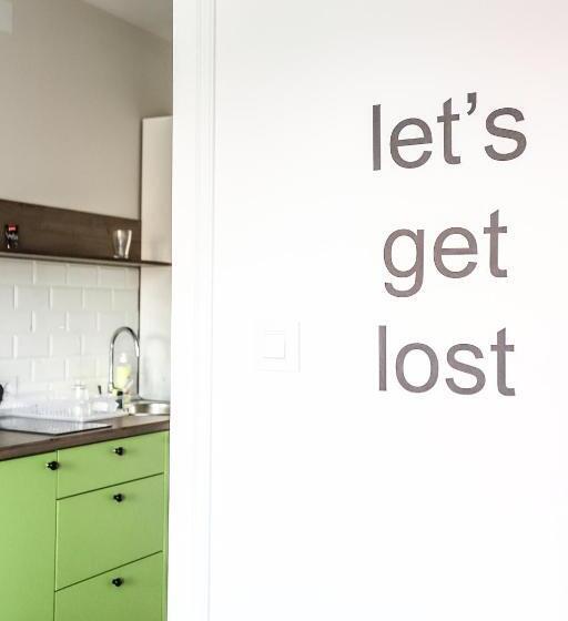 اتاق لوکس, Mom`s House