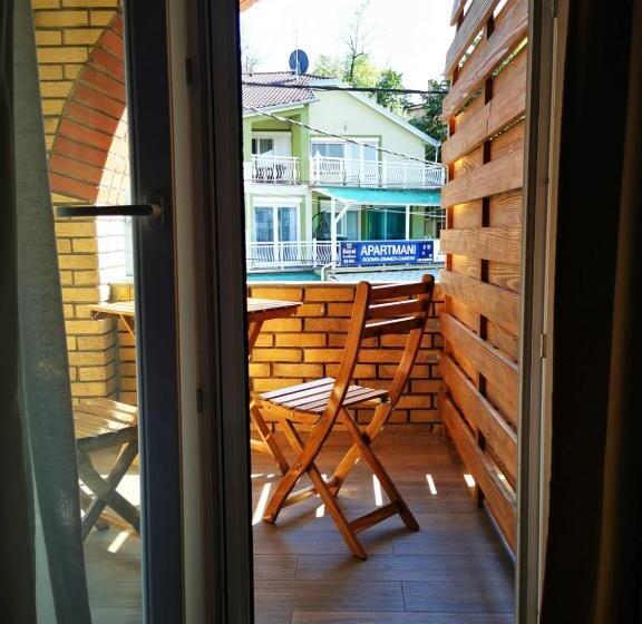 اتاق لوکس با بالکن, Mom`s House