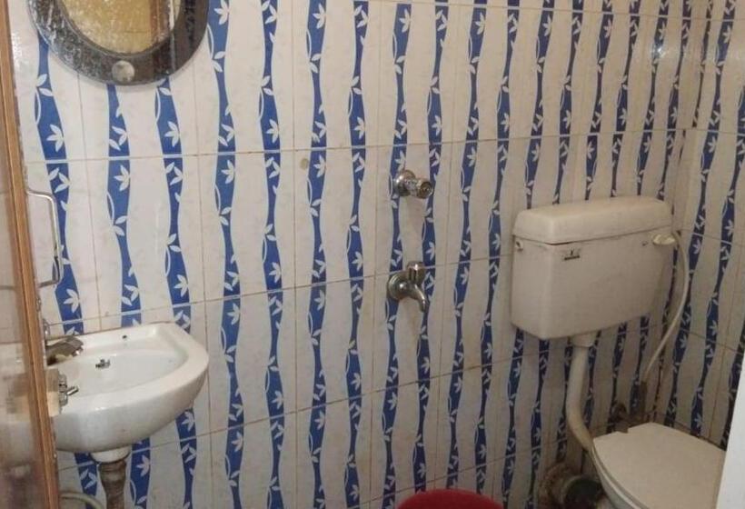 غرفة إقتصادية, Narendra Niketan