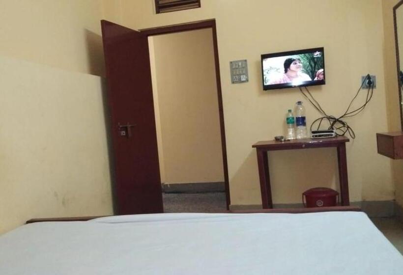 غرفة إقتصادية حمام مشترك, Narendra Niketan