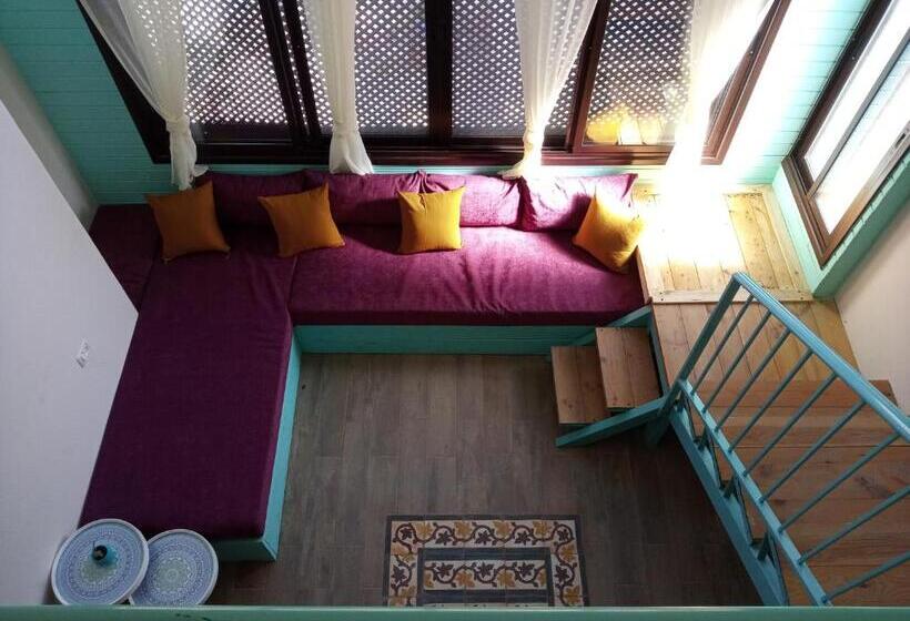 استودیو خانوادگی, Turquoise