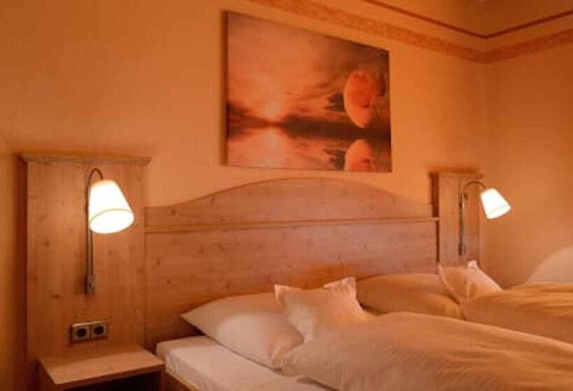 阁楼房, Bayerischer Hof