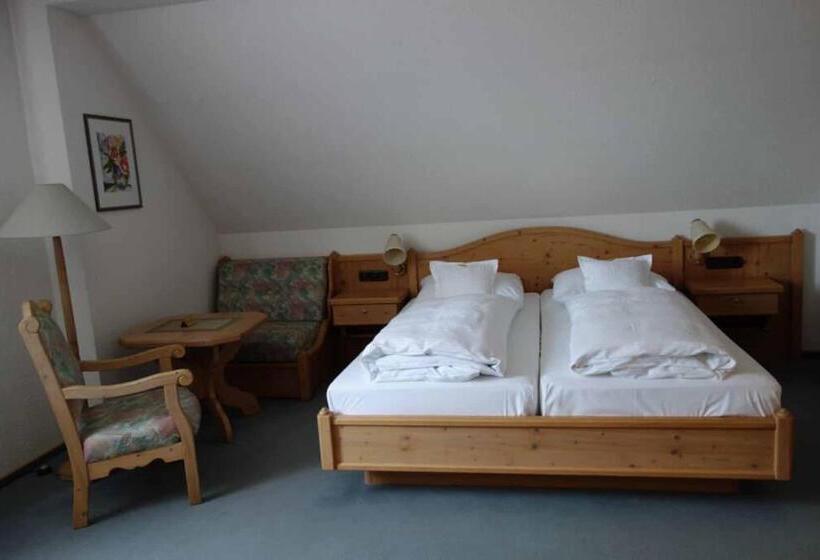 家庭间, Bayerischer Hof