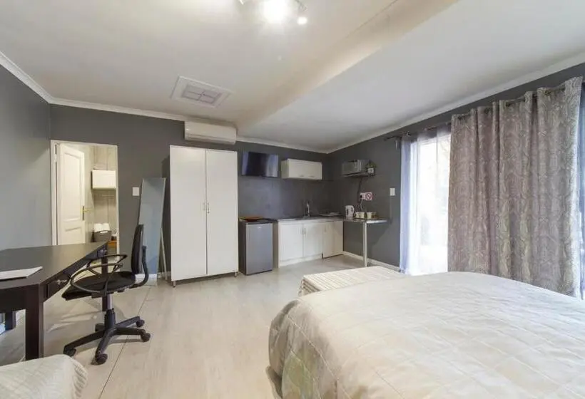 スタンダードスタジオ, @abelia Guest House