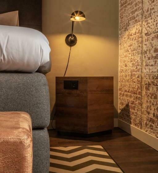 高级大房间, Onderwijshotel De Rooi Pannen Breda