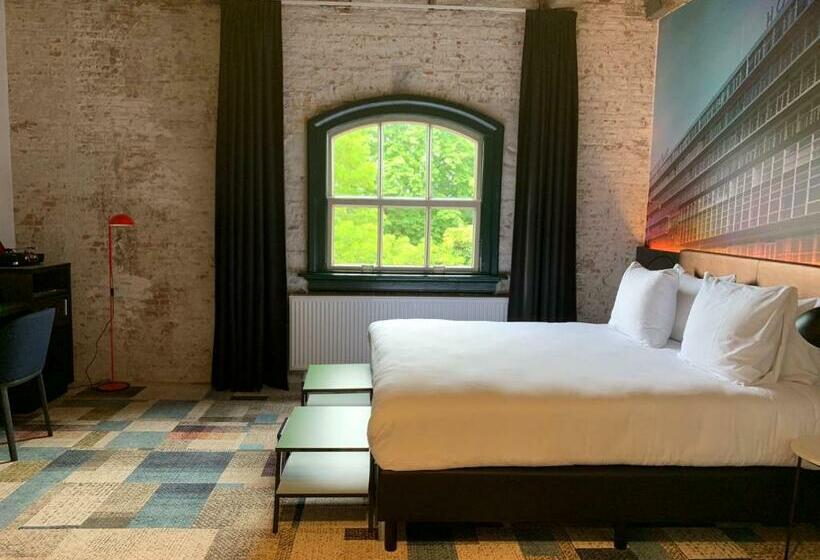 高级大房间, Onderwijshotel De Rooi Pannen Breda