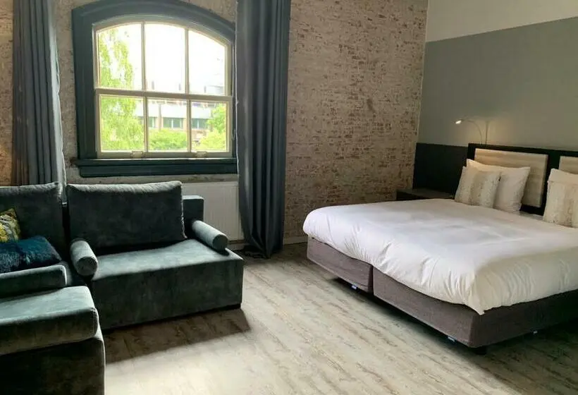 Superior-huone, Onderwijshotel De Rooi Pannen Breda