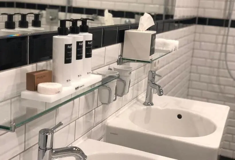 Sviitti, Onderwijshotel De Rooi Pannen Breda
