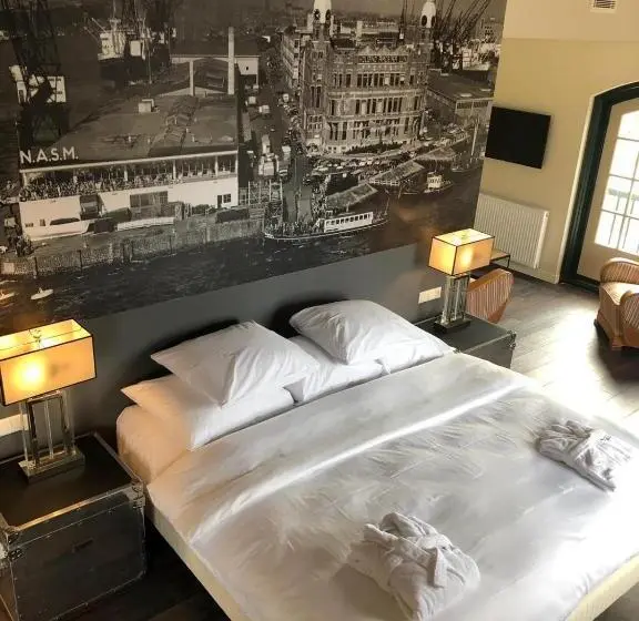 Sviitti, Onderwijshotel De Rooi Pannen Breda