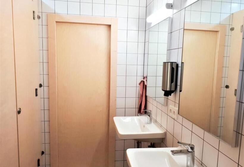 سرير فى غرفة مشتركه, Cmyk ústí Nad Labem