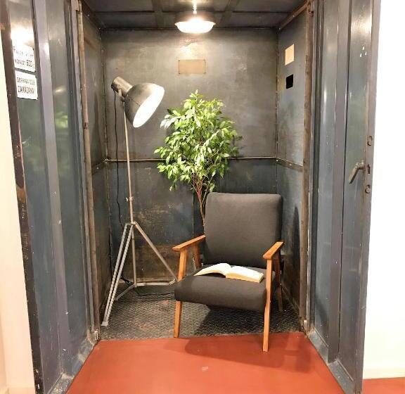 سرير فى غرفة مشتركه, Cmyk ústí Nad Labem