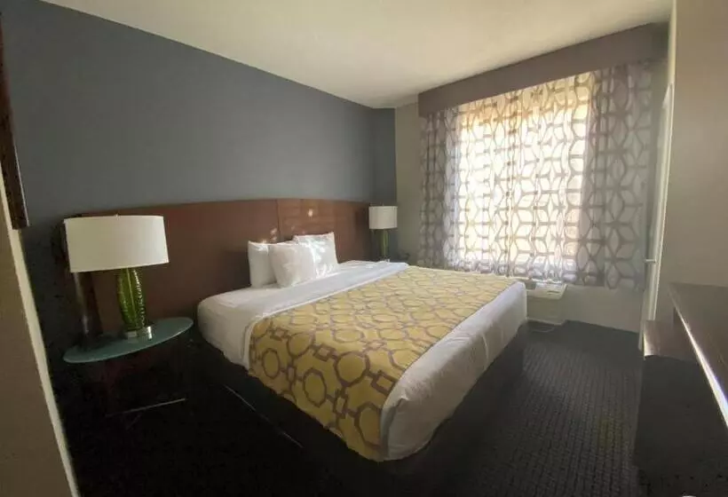 キングサイズベッドのスタンダードルーム, Baymont By Wyndham Colorado Springs