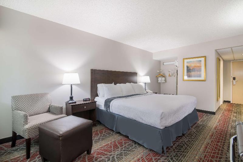 Номер Стандарт Кровать Кинг Адаптированный для Инвалидов, Best Western Saranac Lake
