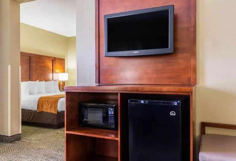 プレジデントスイートルーム, Comfort Suites Near I 80 And I 94