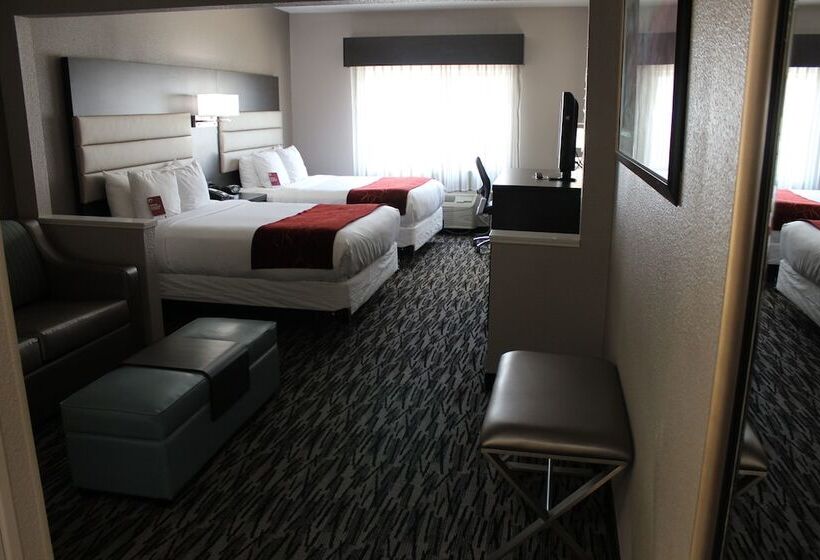 Люкс, Comfort Suites Lewisville