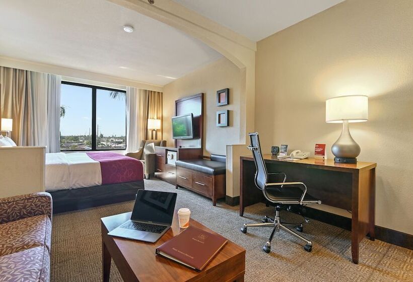 جناح, Comfort Suites Miami  Kendall