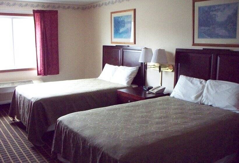 غرفه قياسيه سريرين مزدوجين, Country Inn Deerwood