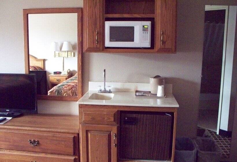 غرفه قياسيه سريرين مزدوجين, Country Inn Deerwood