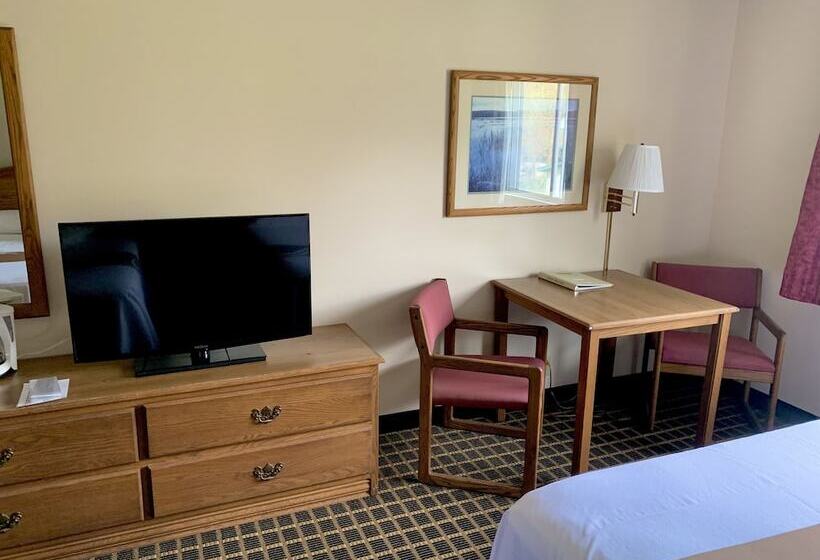 غرفه قياسيه سريرين مزدوجين, Country Inn Deerwood