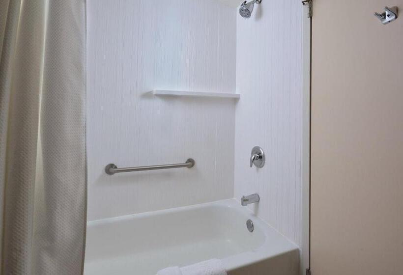 غرفة قياسية, Courtyard Beckley