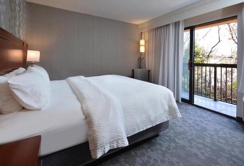 جناح سرير كينج, Courtyard Beckley