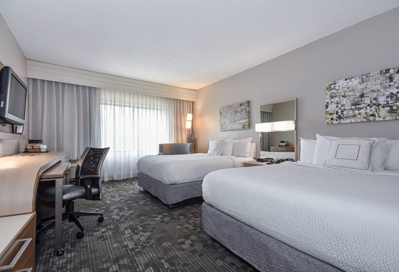 Номер Стандарт, Courtyard By Marriott Charlotte Matthews