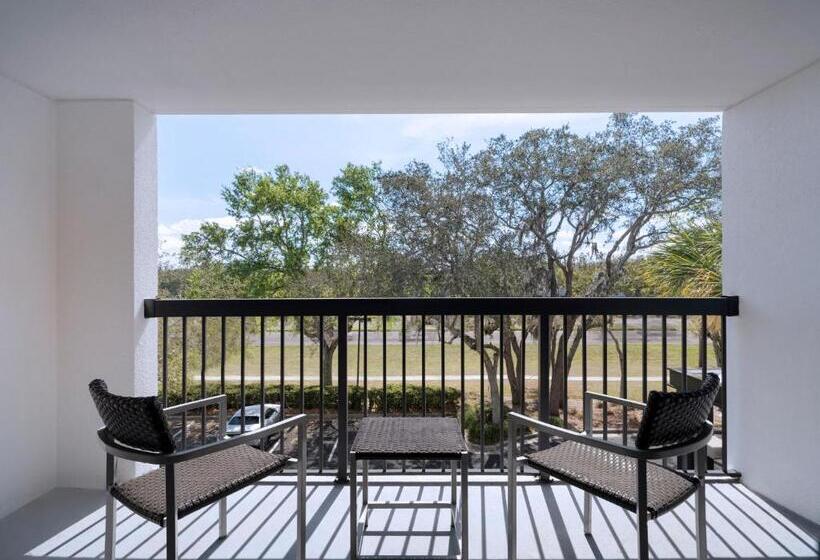 جناح مزوَّد بشرفة, Courtyard Tampa North/i75 Fletcher