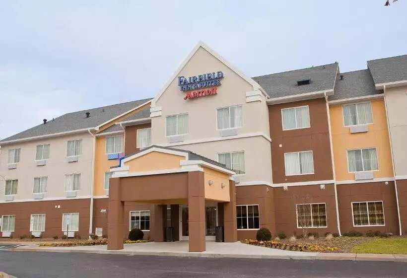 キングサイズベッドのスタンダードルーム, Fairfield Inn & Suites By Marriott Memphis East Galleria