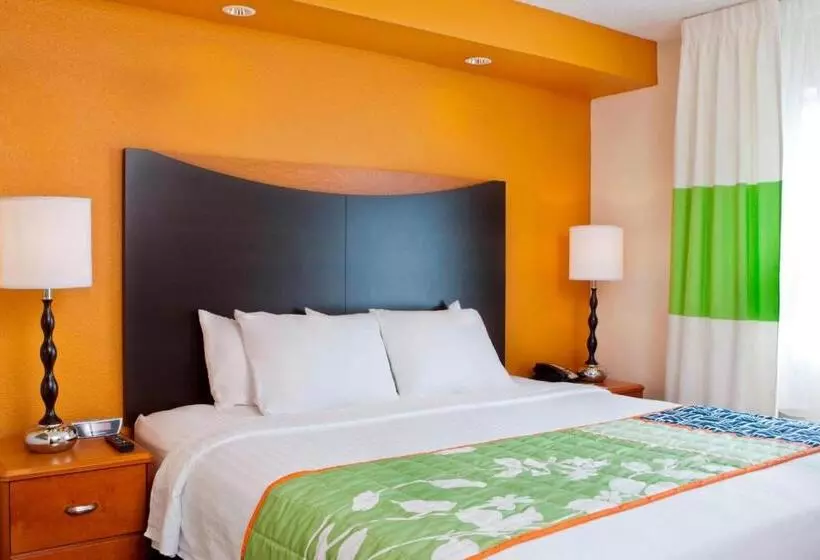 キングサイドベッドのスタンダードワンルーム, Fairfield Inn & Suites By Marriott Memphis East Galleria