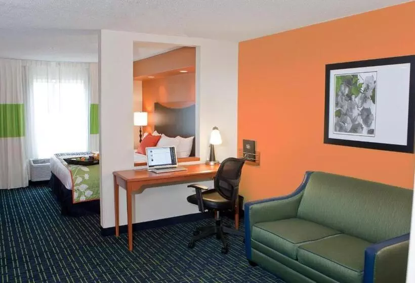 キングサイドベッドのスタンダードワンルーム, Fairfield Inn & Suites By Marriott Memphis East Galleria