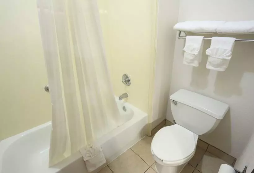 スイート, Quality Suites Burleson   Ft Worth